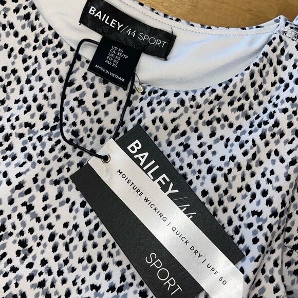 Bailey 44 Sport 2pc Work Out Leggings Crop Top Black White Print XS NWT - Picture 5 of 10